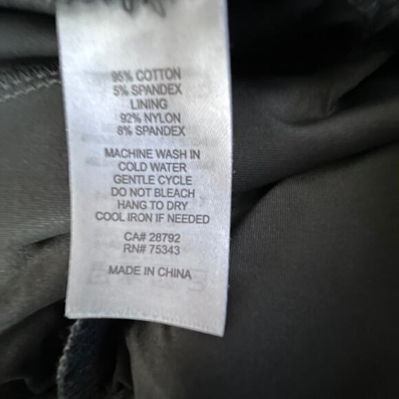 C&C California Skort Gray Pocketed Pull-On Medium - Picture 7 of 9